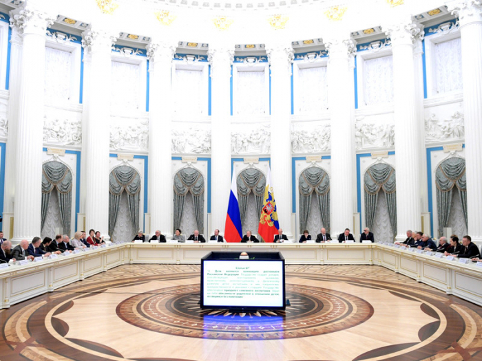 Путин предложил обсудить создание сетевых университетов в России