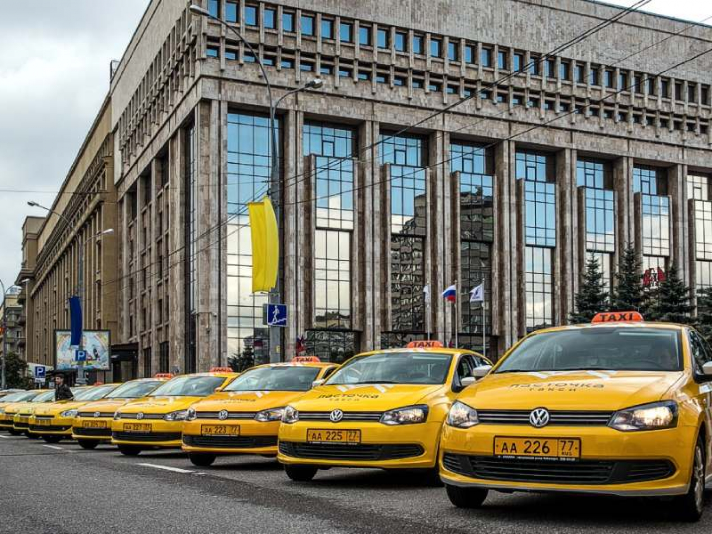 Таксист из Москвы спас потерявшегося ребёнка