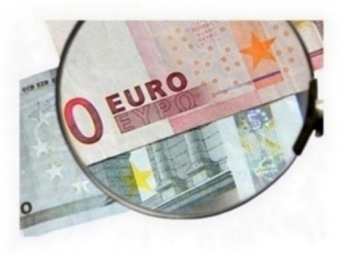 Евро поднялся выше 89 рублей впервые с 5 марта
