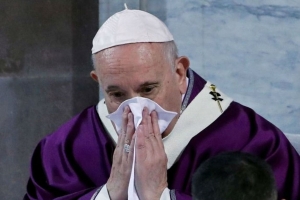 Сообщение о коронавирусе у папы Римского не подтвердилось