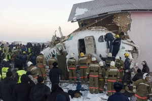 В Казахстане назвали возможные причины крушения самолета в Алма-Ате