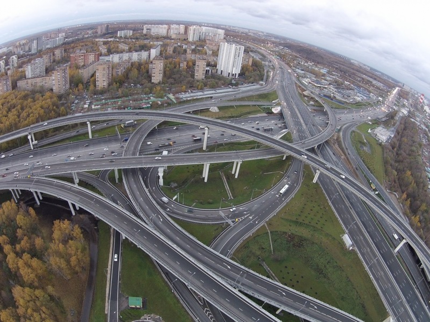 Южный участок Московского скоростного диаметра: Эстакада через Волгоградский проспект готова на 66 процентов.