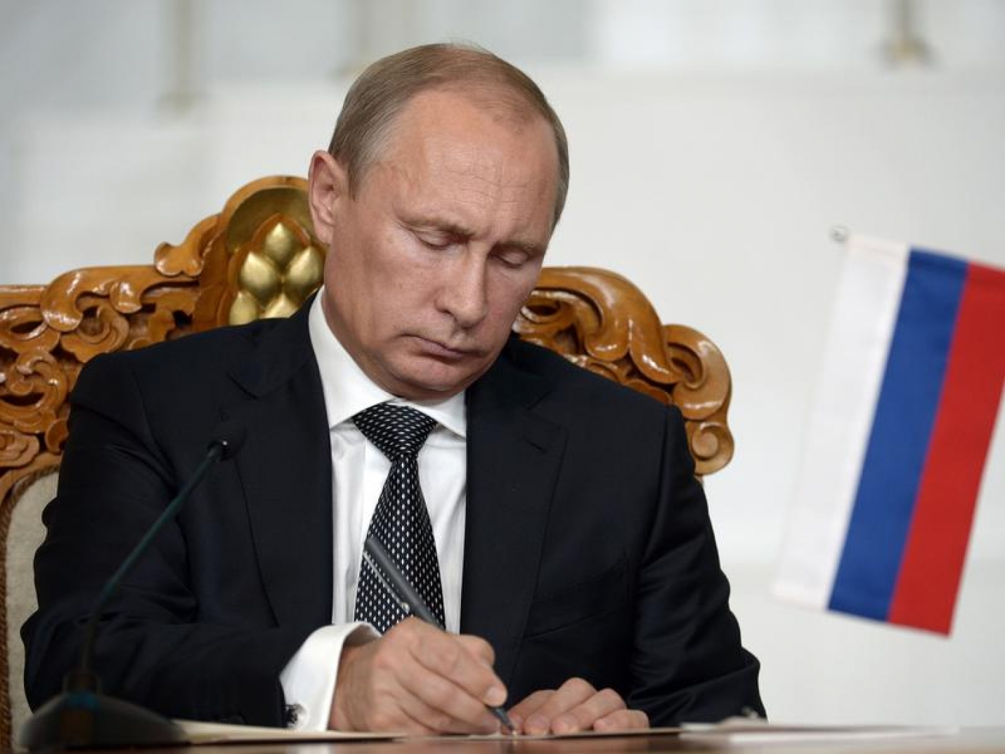 Владимир Путин подписал закон о главном финансовом документе страны