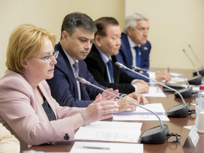 Комитет Думы по охране здоровья 14 декабря обсудит с Голиковой законопроект о QR-кодах