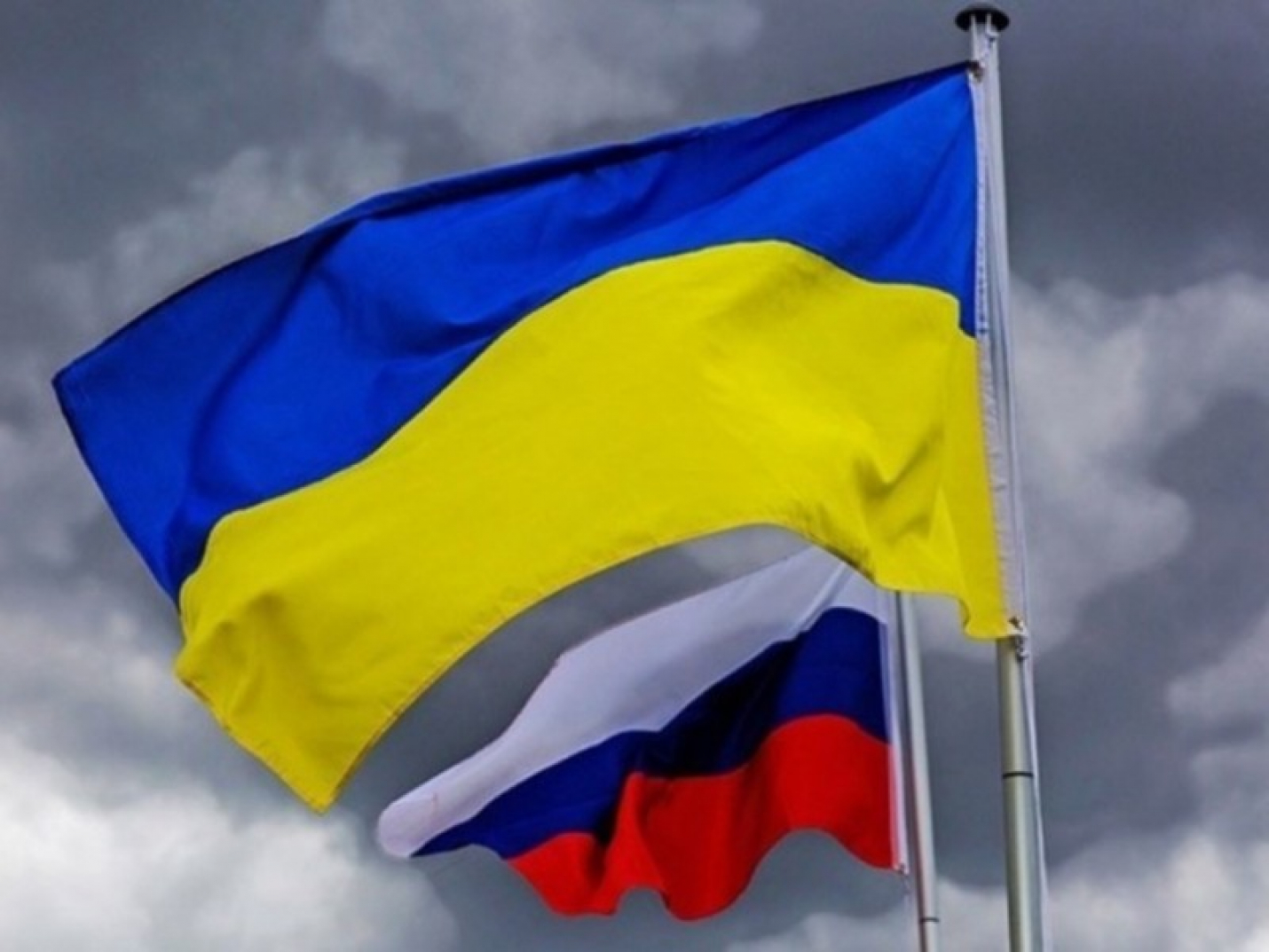Украина ввела санкции против экс-главы МВД Захарченко