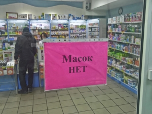В России начали шить многоразовые маски. По аптекам их распределит правительство