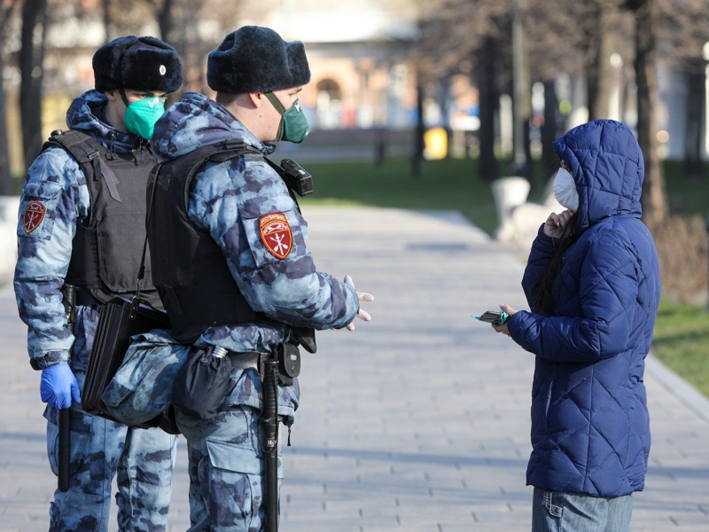 Депутат Госдумы пожаловался генпрокурору на пропускной режим в Москве