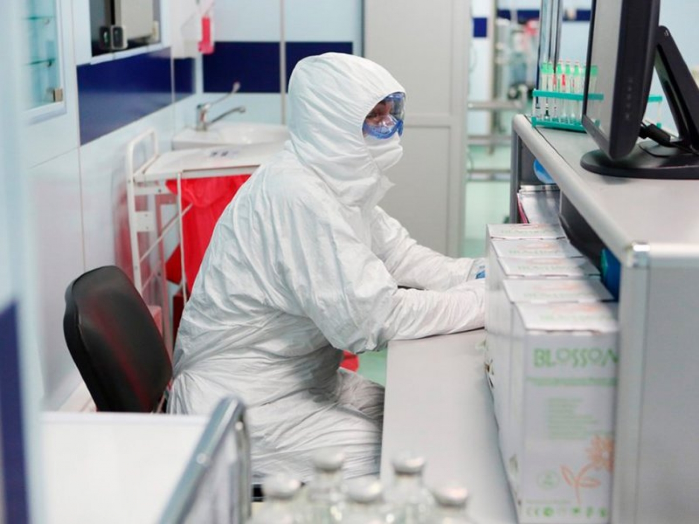 В России выявлено 27 543 новых случая коронавируса
