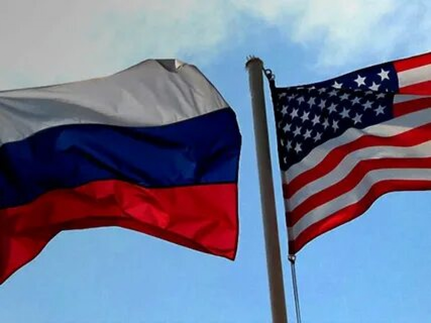 Россия американские про. Россия и США. Флаг России и Америки. США РФ флаг. Российский и американский флаги.