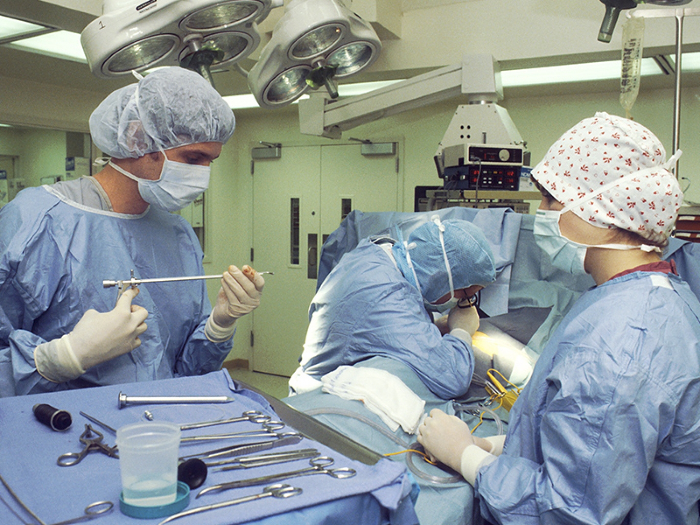 Самарские хирурги провели уникальную операцию по установке протеза.