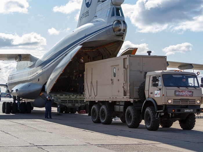 В Италию прибыл четырнадцатый российский военный самолет