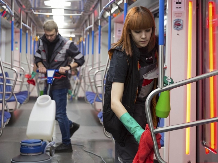 Почти 800 тысяч перчаток закупили для сотрудников метро Москвы