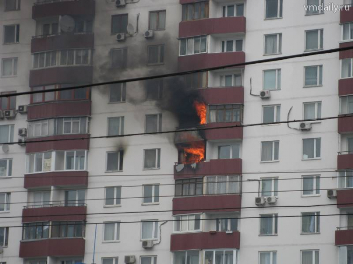 При пожаре в многоэтажке в Москве спасли 5 человек