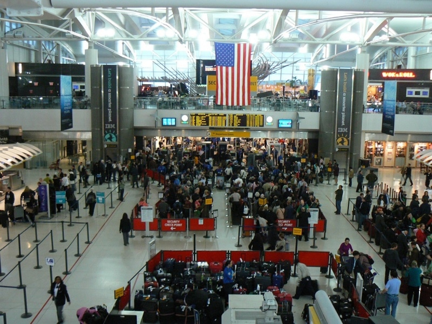 Хакеров из России подозревают в атаке на сайты ряда аэропортов в США.
