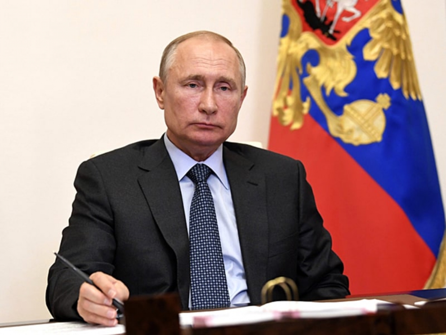 Путин назвал большим событием возвращение системы образования к привычной форме