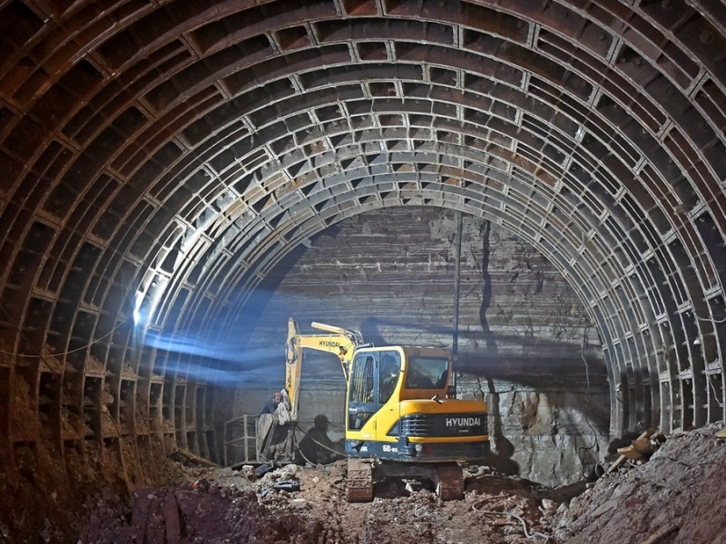 строительство тоннеля в москве