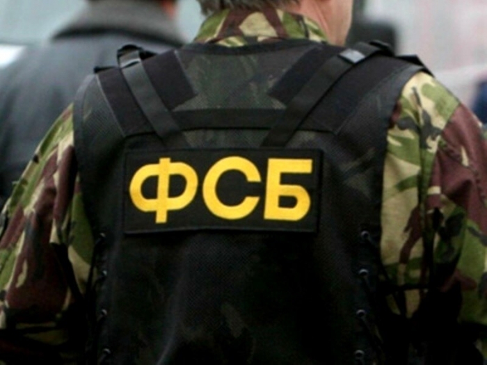 ФСБ задержала 13 человек, готовивших атаки на учебные заведения