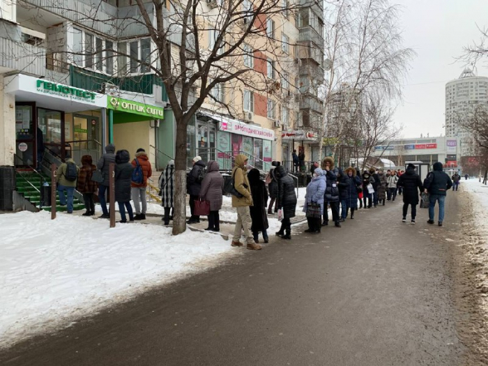 В Москве появились очереди на сдачу теста на коронавирус