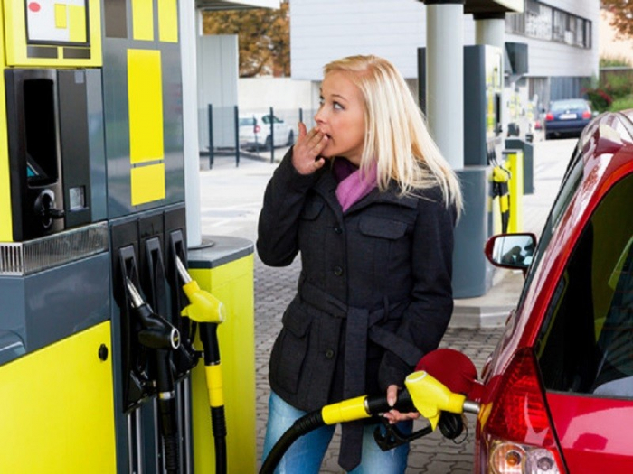 Бензин может подорожать к лету из-за повышения оптовых цен