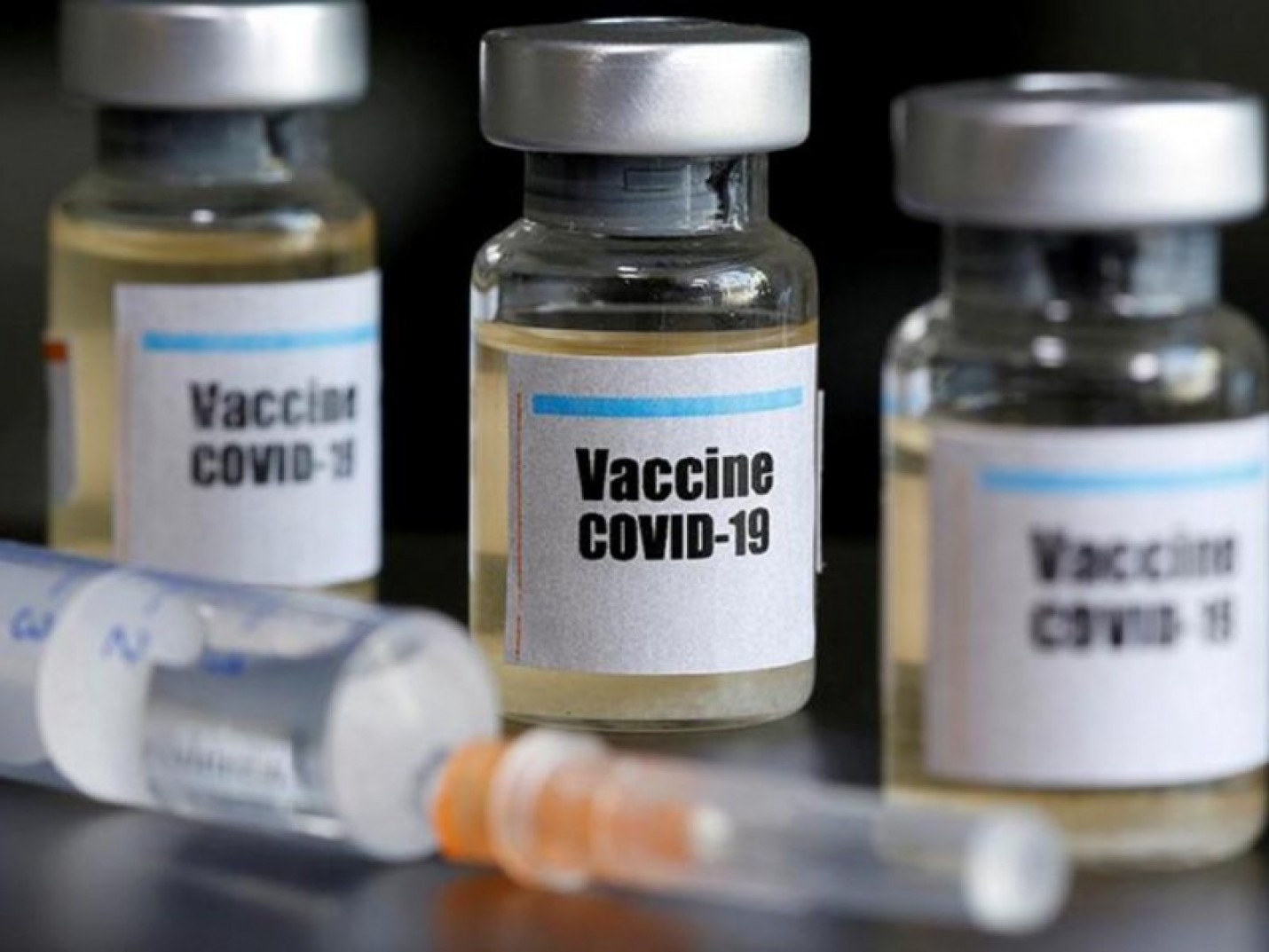 Первую партию вакцины от COVID-19 направили в регионы