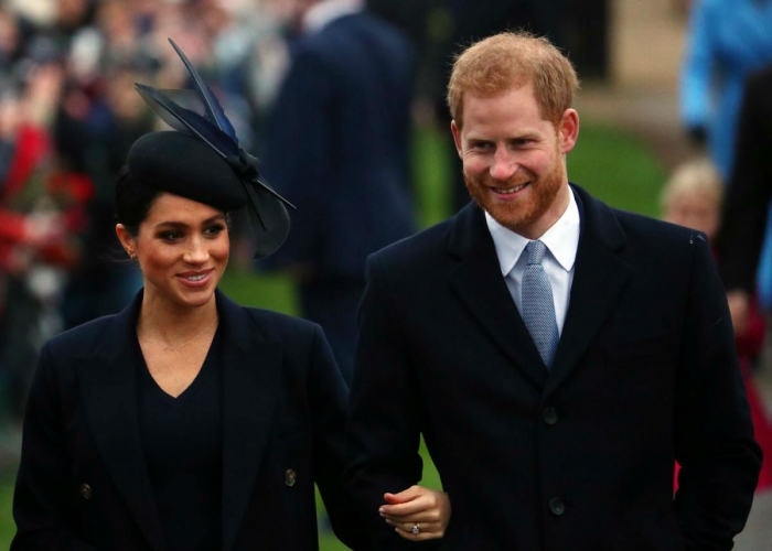 Принц Гарри с женой сложили полномочия членов королевской семьи