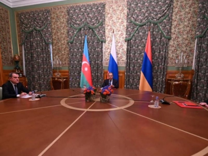 Армения и Азербайджан договорились о прекращении огня