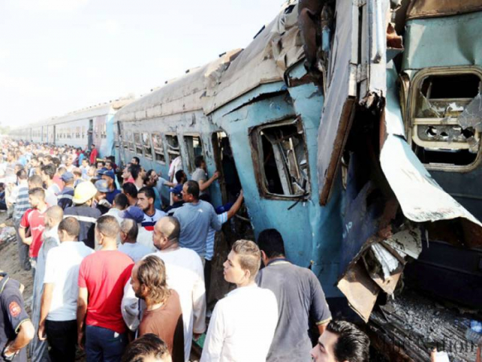 Два пассажирских поезда столкнулись в Египте